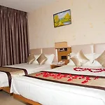 S79 Happy 2 Hotel
